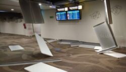 Plafon di atap bangunan Bandara Internasional I Gusti Ngurah Rai berjatuhan akibat gempa Lombok dengan kekuatan 7.0 SR. (ist)