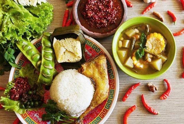 Rekomendasi Tempat Masakan Sunda di Bandung - LOMBOKita