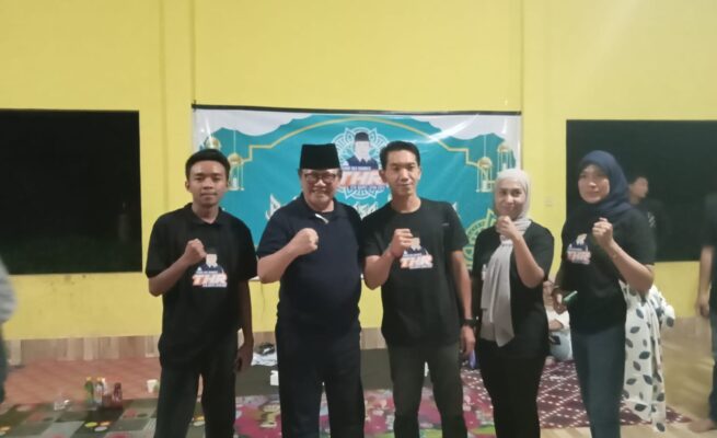 Keterangan FOTO : Teman H Rumaksi (THR) dideklarasakan menangkan H Rumaksi pada pilkada 2024, Kamis (4/4)