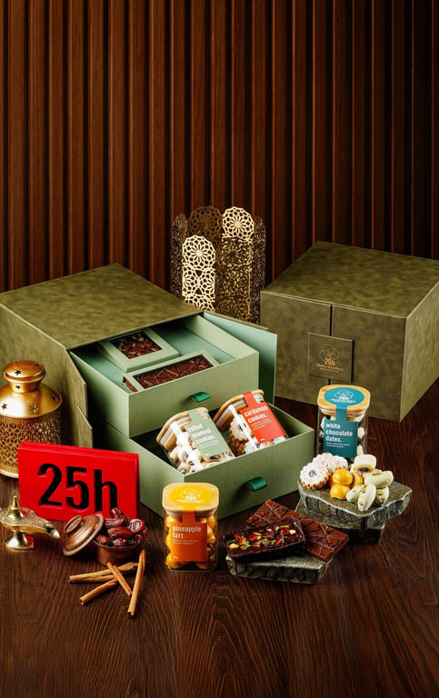 The 25h X-tra Large Hampers